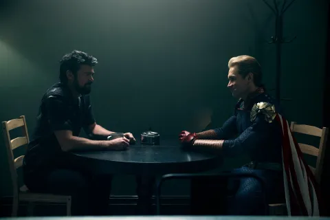 Кадр из сериала Пацаны